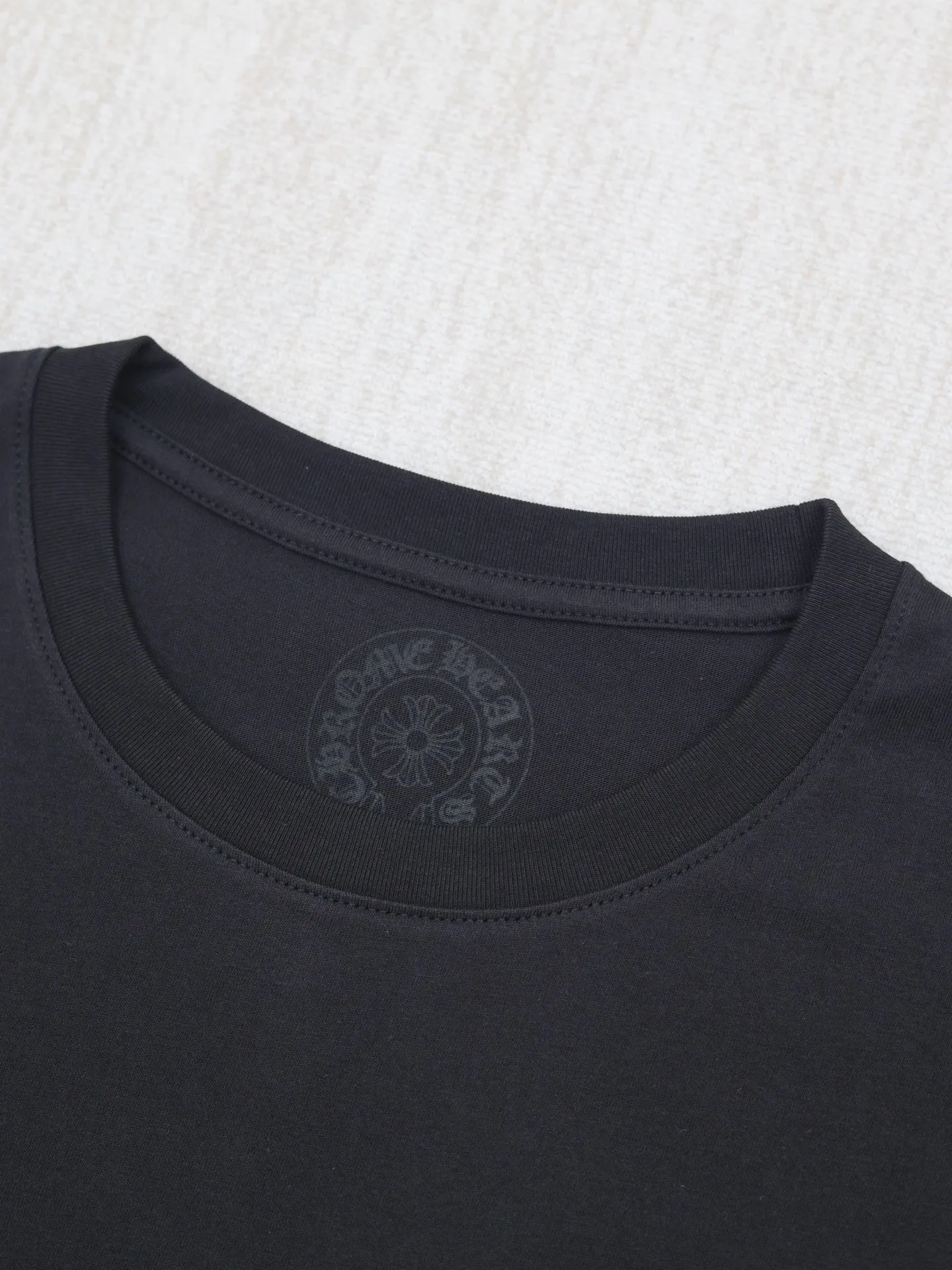 🅿️280 Come heart*/Cro Heart 25Ss short-sleeved T-shirt with full back printing. The fabric is made of 26-woven 200g cotton. The printing uses special imported slurry. Customized supporting accessories. Size: S/M/L